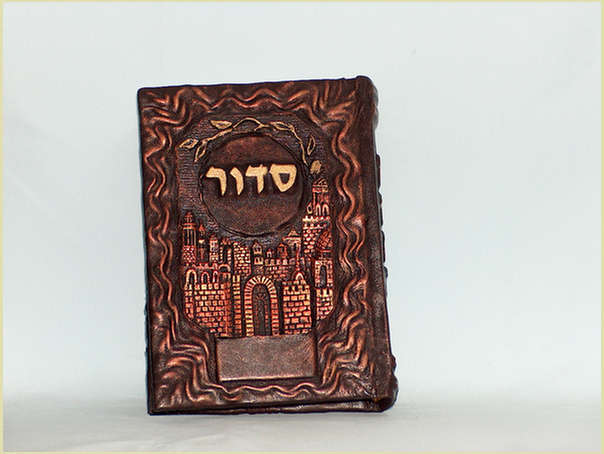 בכריכת עור סידור ירושלים בכריכת עור אמיתי עבודת יד, בינוני
בהזמנה בלבד